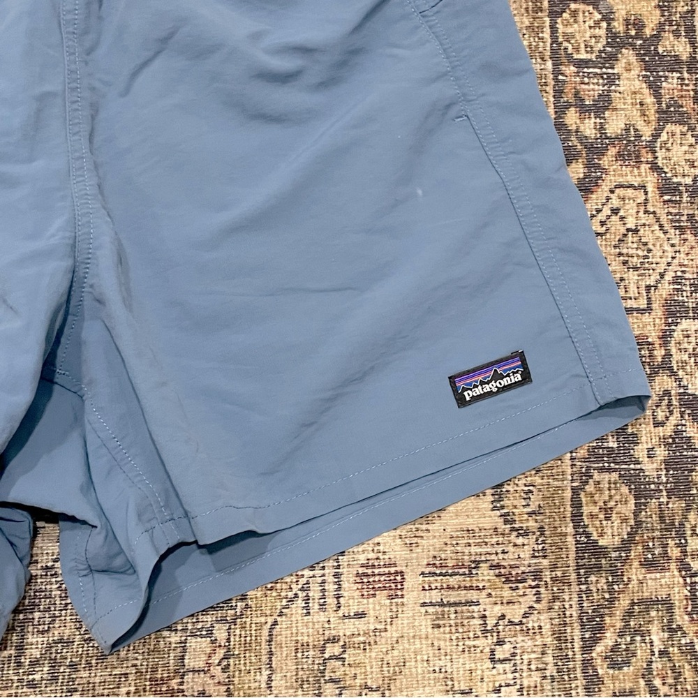 Patagonia Women’s 4” Shorts Size S - Picture 5 of 9
